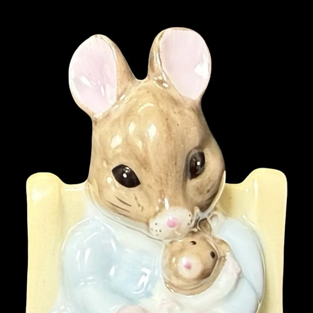 Schmid Beatrix Potter Plug In Night light Hunca Munca Works